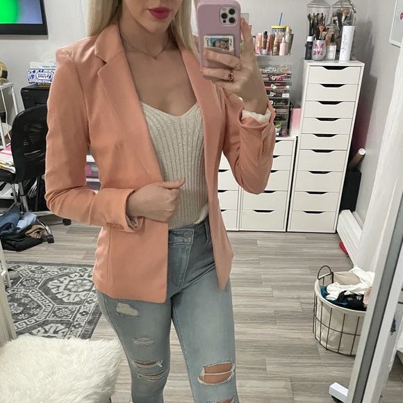 Pink/coral suit blazer